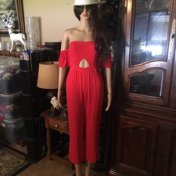 ❤️BNWT Honey Punch Red Jumpsuit - Picture 2 of 8